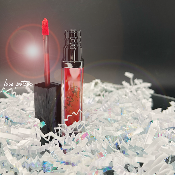 Velvet Liquid Lipstick "Love Potion"